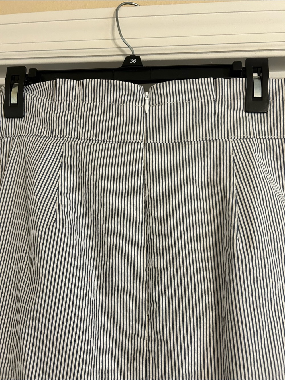 Ann Taylor Factory Pinstripe Blue and White Tie Belt Size 2 Midi Skirt - Picture 3 of 7